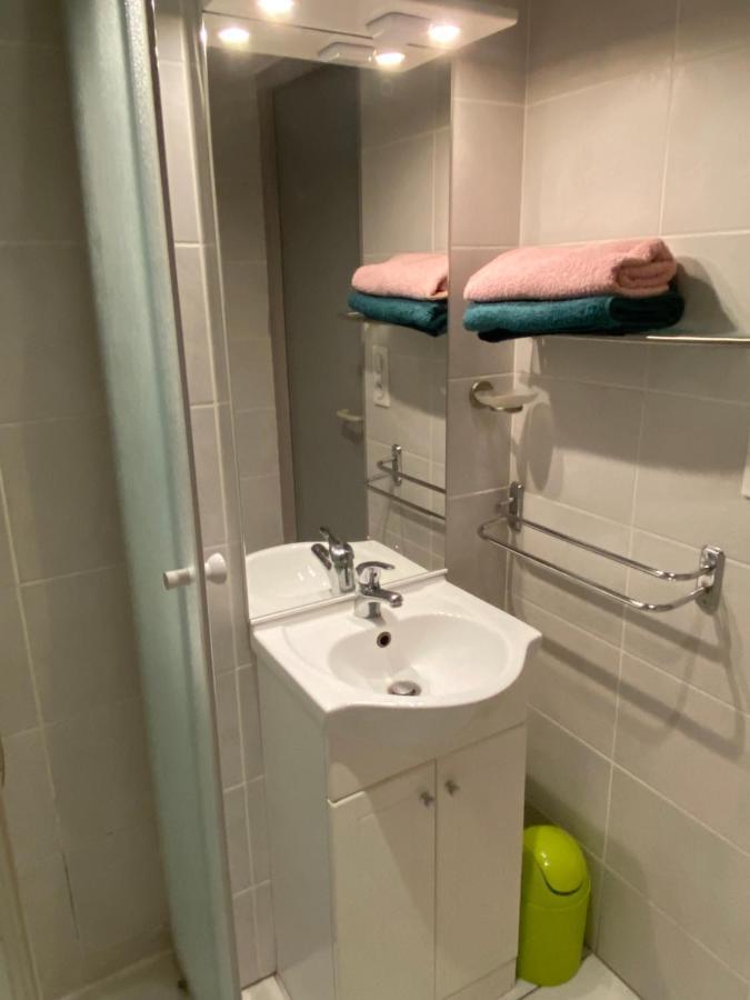 Studio Centre Ville Avec Ascenseur 3Min Des Thermes 艾克斯莱班 外观 照片